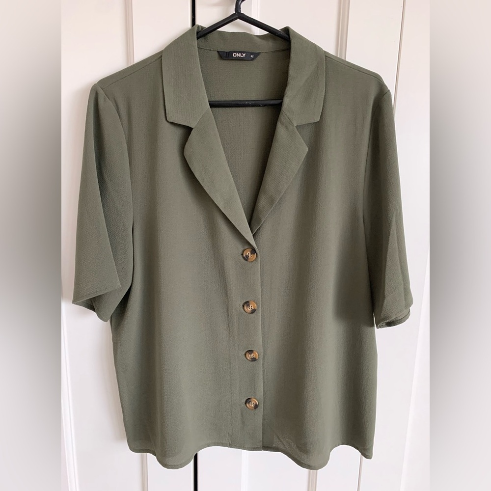 ONLY Button Down Top
